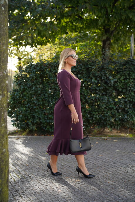 Vestido Midi Bordeaux com folho